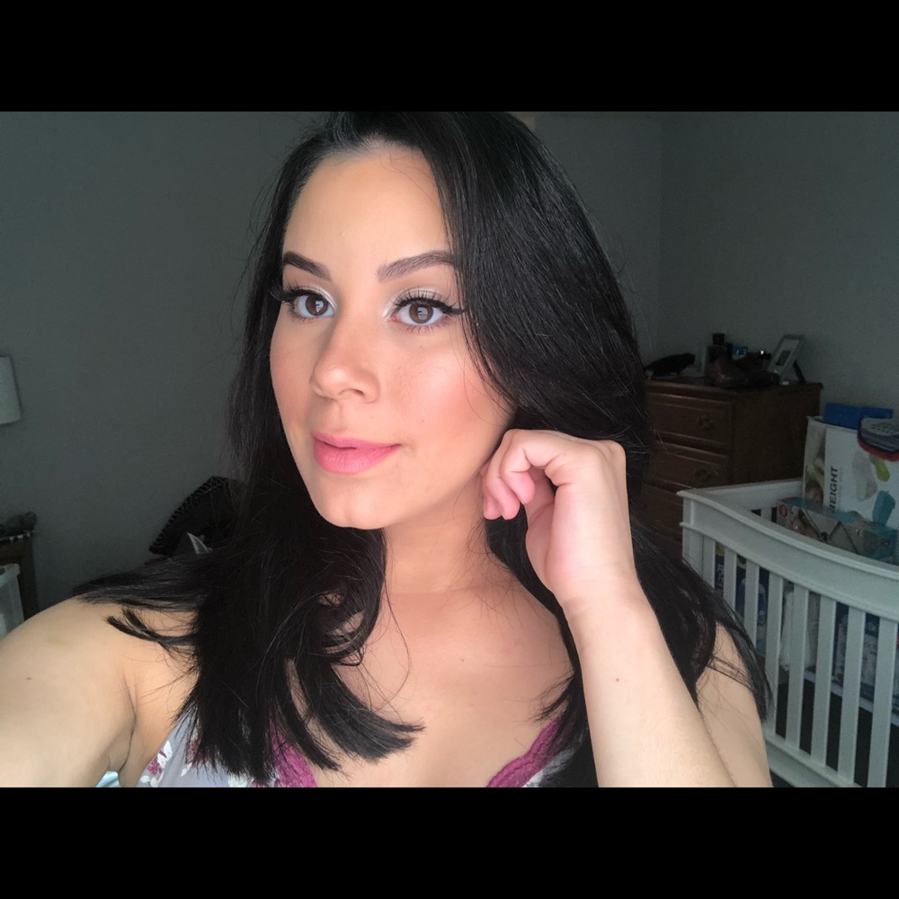 Meet your Posher, Dayana